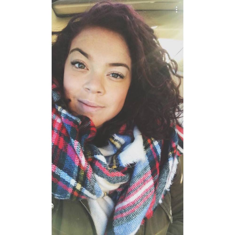 Meet your Posher, Corie